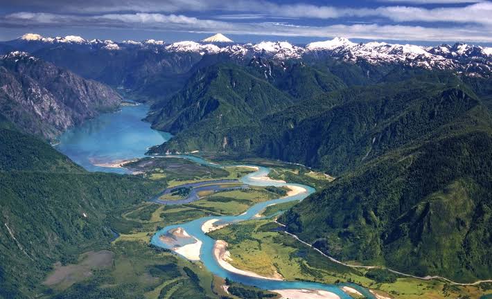 Qué es una Reserva de Caudal y por qué revaloriza las tierras de Cochamó: Descubre la Magia de Río Puelo en la Patagonia Chilena